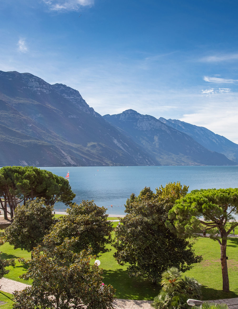 Hotel Bellariva 4 Stelle Riva del Garda – Vista lago e ospitalità adults-friendly | Vantaggi della prenotazione diretta